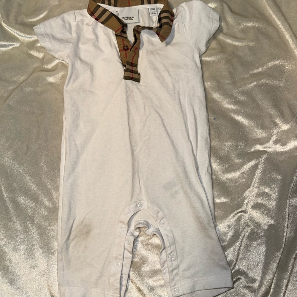 Burberry White Polo Shirt with Tan Plaid Collar